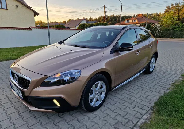 samochody osobowe Volvo V40 cena 89000 przebieg: 14990, rok produkcji 2017 z Brodnica